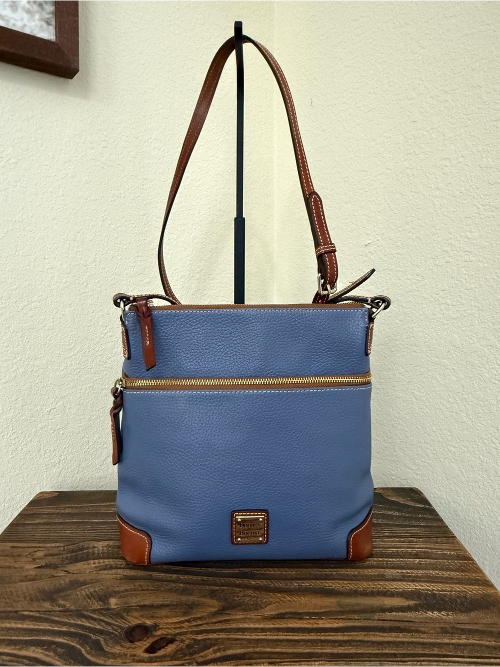 Dooney & Bourke Pebble Grain Leather Crossbody | Like New